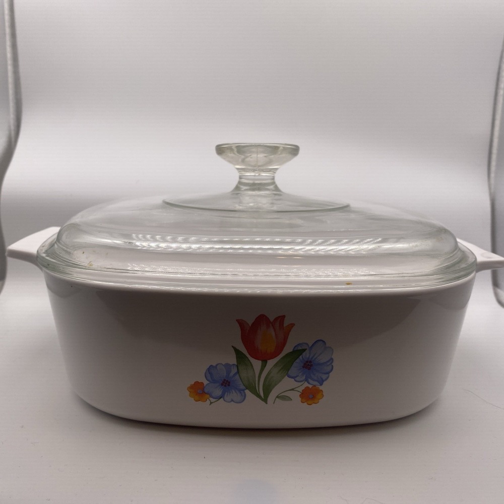 Corning Ware Fresh Cut Tulip Baking Dish W/Lid 2L Made In The USA Vintage